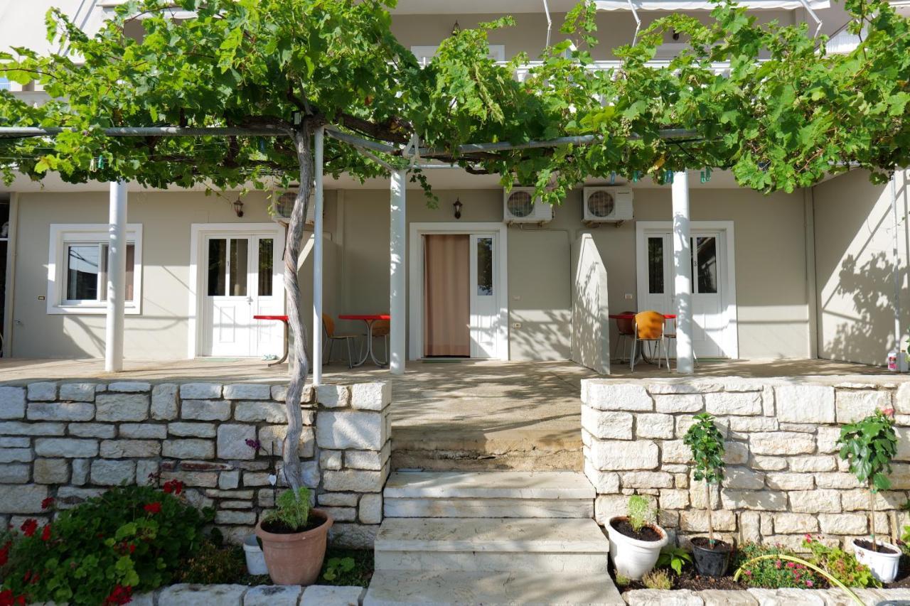 Villa Gjika Qeparo Luaran gambar